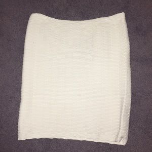 Fitted pencil skirt